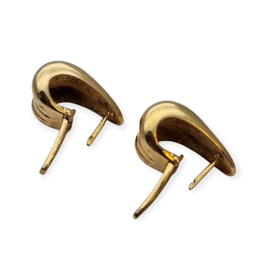 Pendientes vintage dorados en plata 925 diseño acanalado estilo 80s retro.