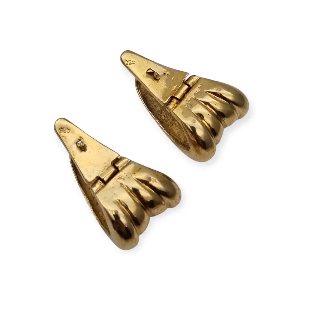 Pendientes vintage dorados en plata 925 diseño acanalado estilo 80s retro.