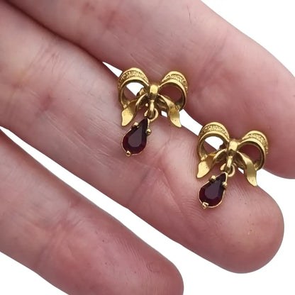 Pendientes vintage en metal dorado forma de lazo con colgante lágrima años