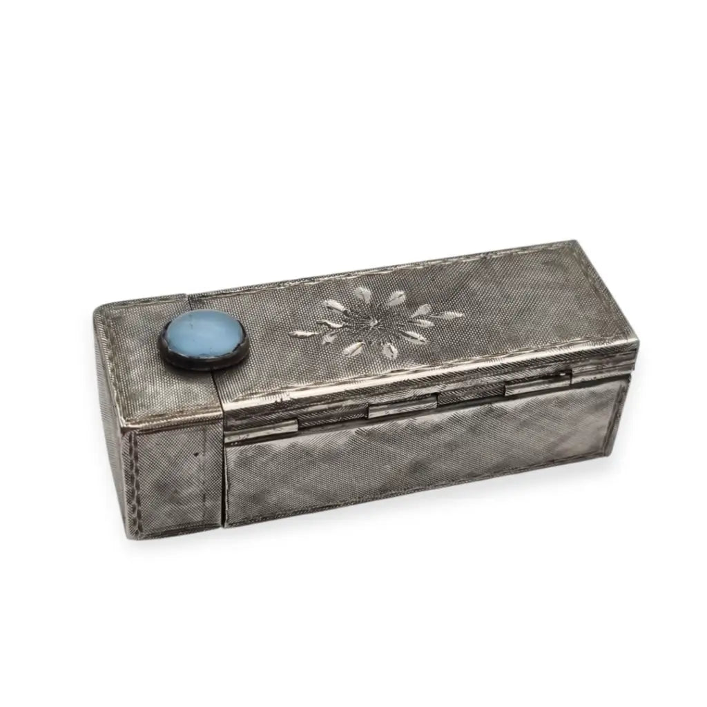 Pintalabios italiano en plata 800 con piedra azul claro diseño grabado Circa