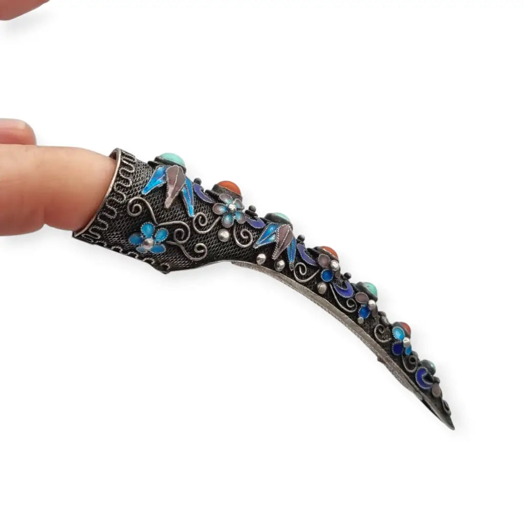 Protector de uñas chino en filigrana plata piedras y esmalte siglo XX huzhi