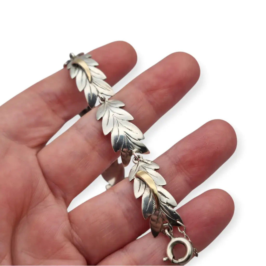 Pulsera vintage de plata y oro Art Decó tardío • Diseño hojas grabadas