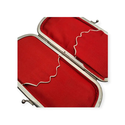 Estuche Vintage de Madera con Golondrinas y Forro Rojo Accesorios Franceses.