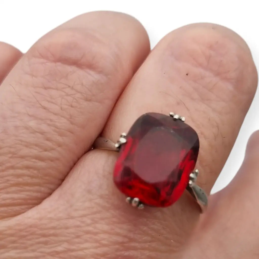 Anillo Art Decó Vintage de Plata y Piedra Roja Estilo Clásico para Mujer