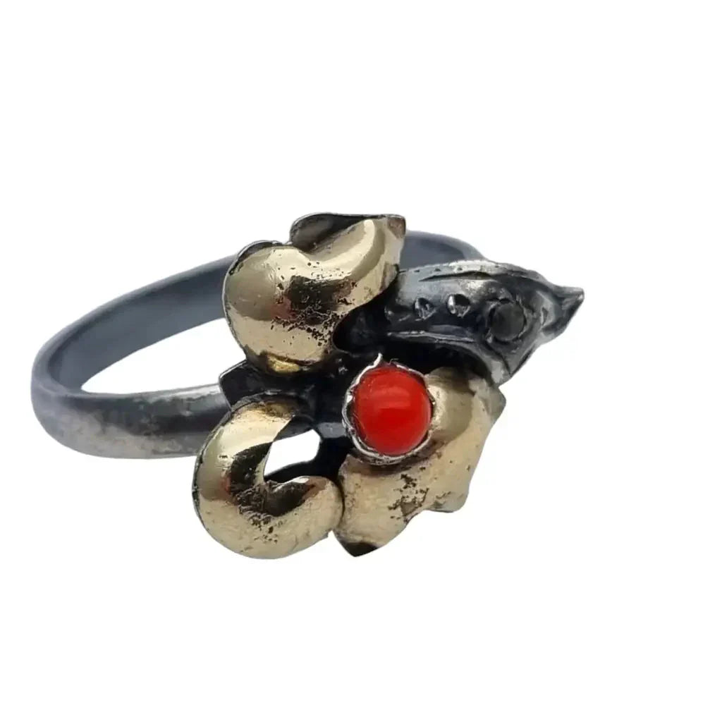 Anillo de flores plata oro y coral para mujer circa 1945. Joyería antigua