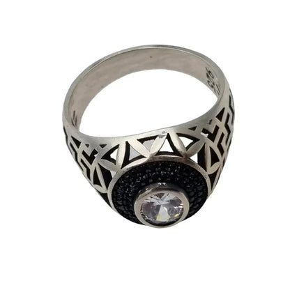Elegante anillo de plata para hombre piedras brillantes en blanco y negro