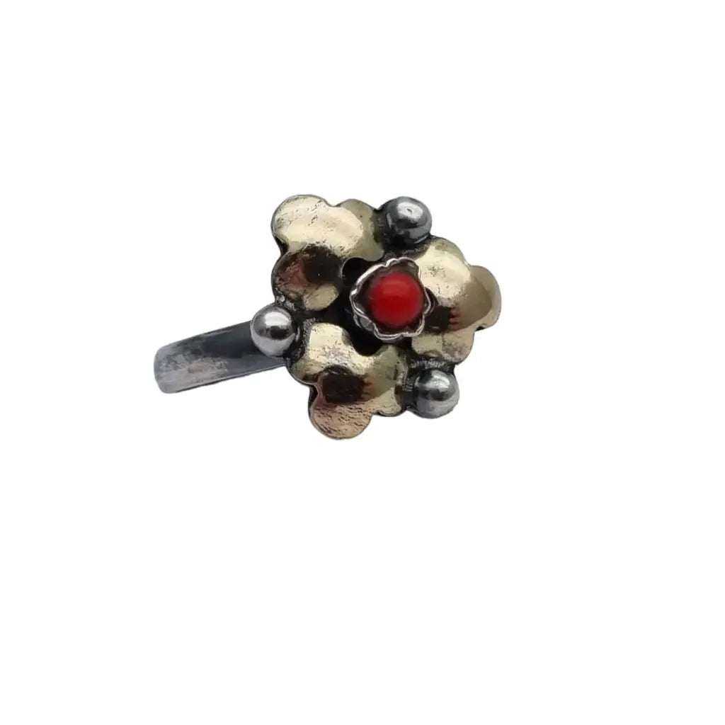 Anillo de flores rojas plata oro y coral joyería mediados siglo