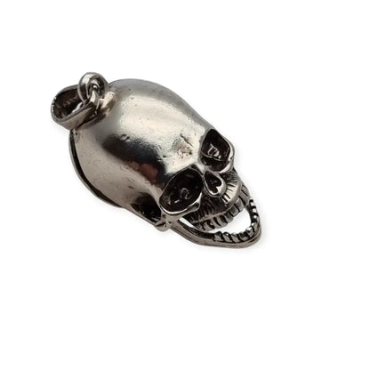 Colgante calavera vintage plata articulado compartimento oculto amuleto