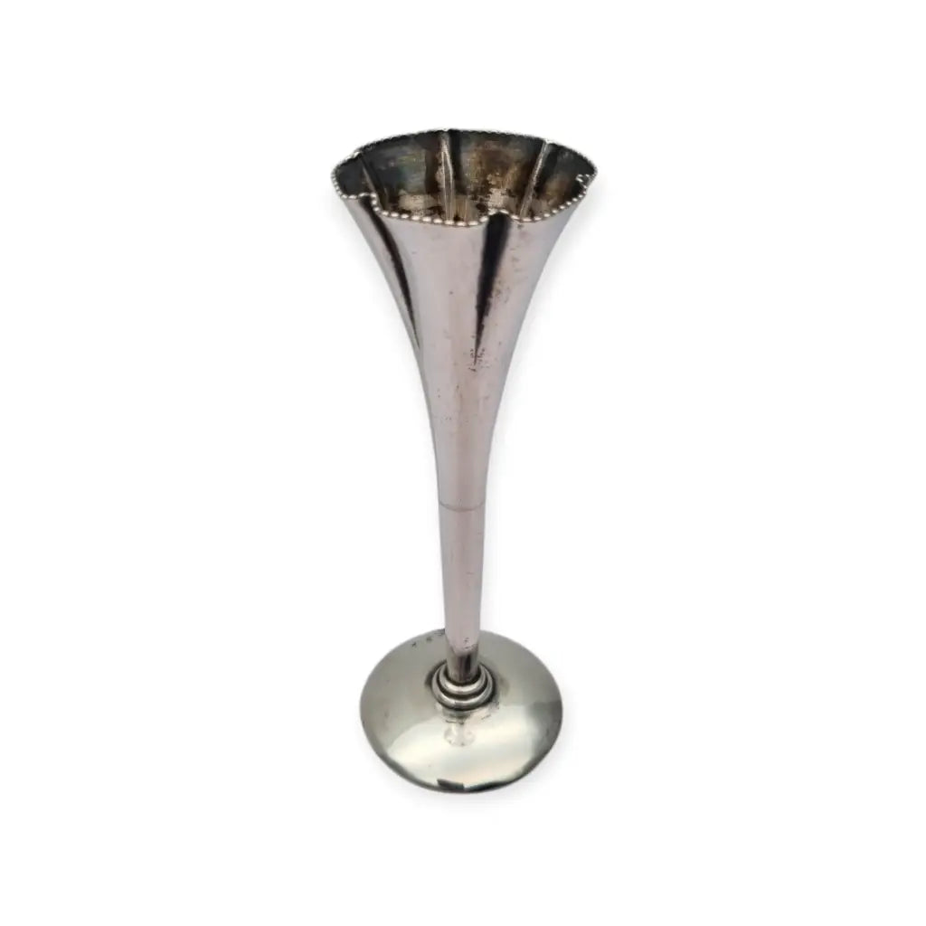 Violetero en plata 916 de Riera y Carreras jarrón pequeño estilizado Circa