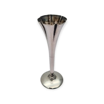 Violetero en plata 916 de Riera y Carreras jarrón pequeño estilizado Circa