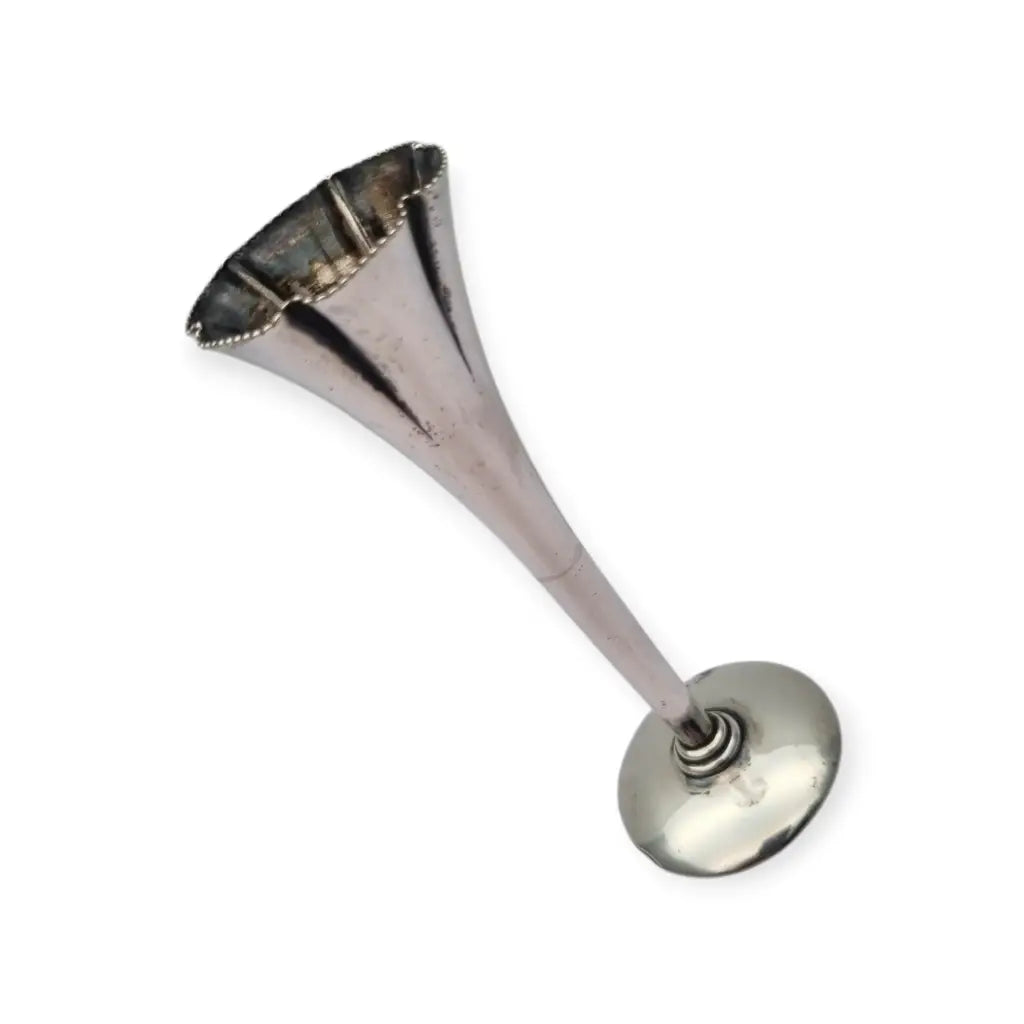 Violetero en plata 916 de Riera y Carreras jarrón pequeño estilizado Circa