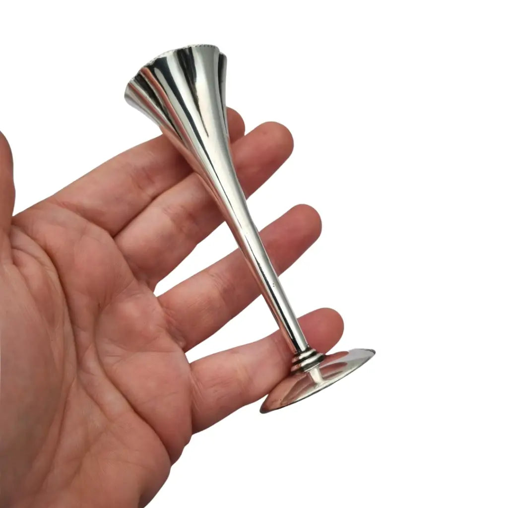 Violetero en plata 916 de Riera y Carreras jarrón pequeño estilizado Circa